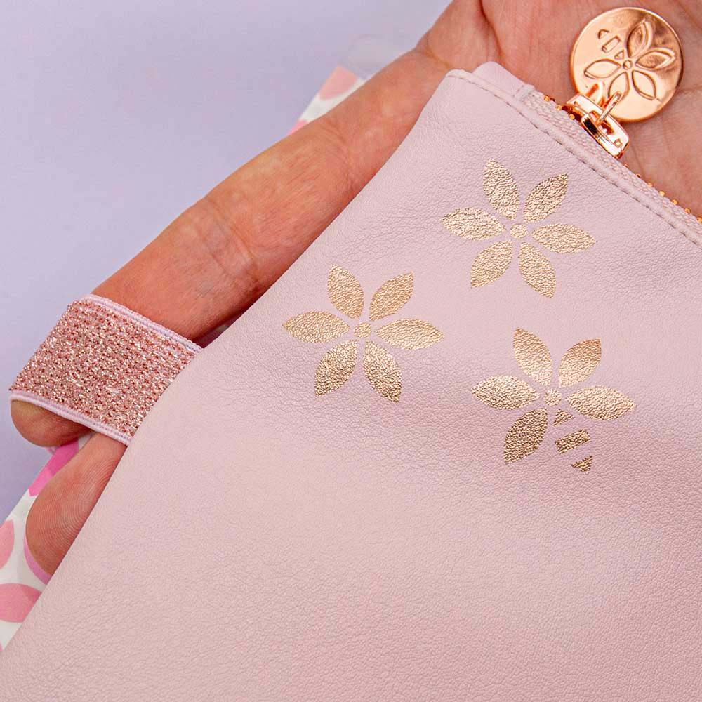Pochette Planner Pale Pink - detalhe elástico e hot stamping 