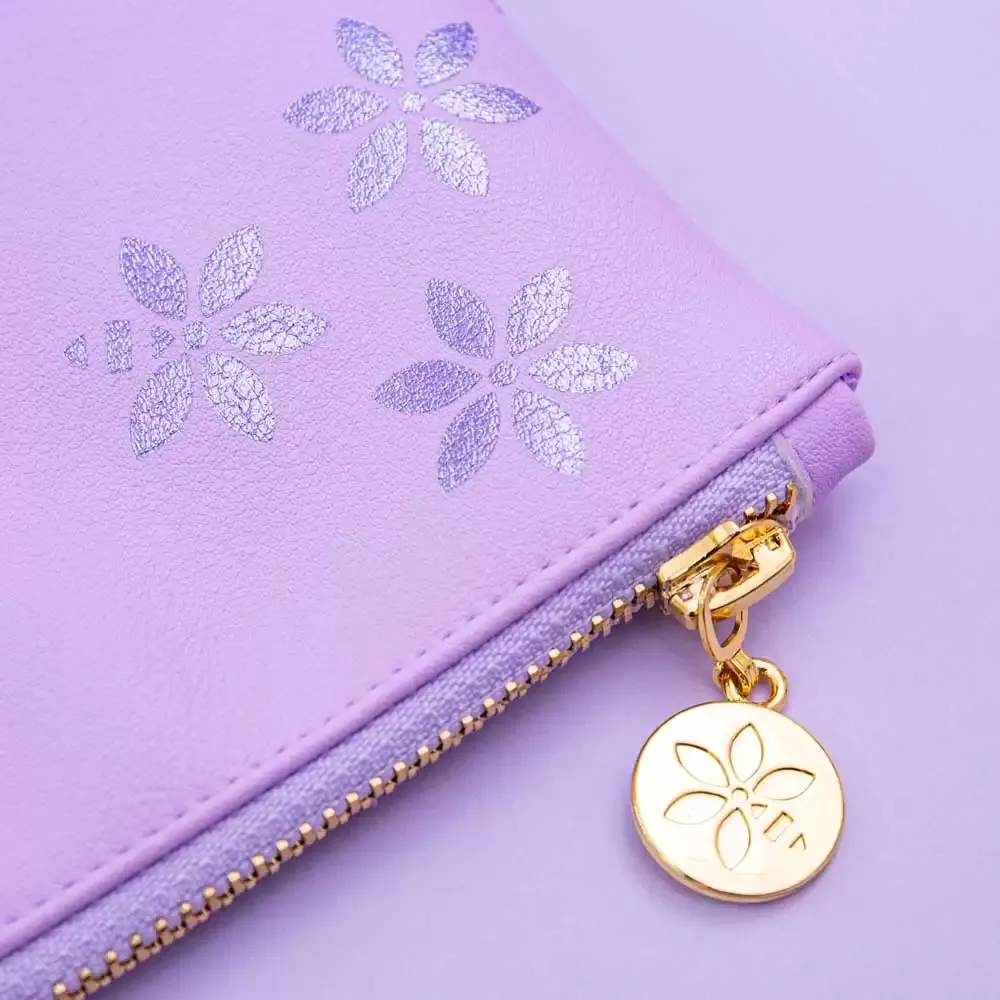 Pochette Planner Magic Lilac - detalhe hot stamping bee flower 